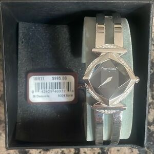 Wittnauer ladies watch with 30 diamonds on bezel